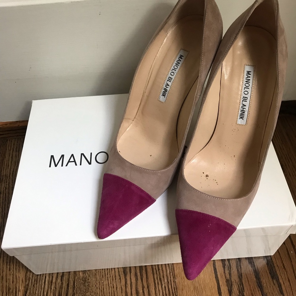 Manolo Blahnik Two tone suede pumps